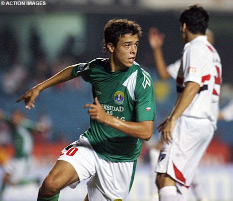 The blackburn manager sam allardyce has signed striker franco di santo on loan from chelsea for the first half of the season. Chelsea sign Argentina's answer to Peter Crouch | Daily ...