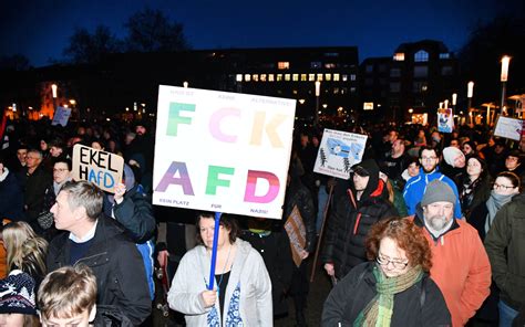 Demos Gegen Rechts Und Die Afd Wir Müssen Auch Mit Der Antifa Laufen