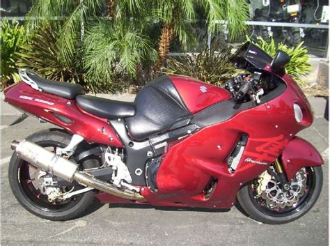 The 2008 model year brings new things for hayabusa machines. Buy 2007 Suzuki Hayabusa 1300 on 2040motos