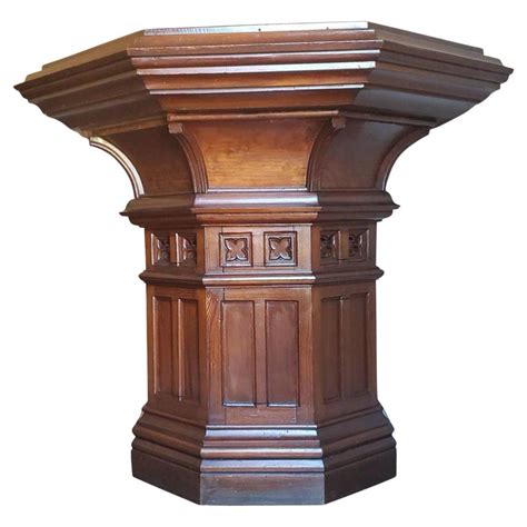 Fine Italian 19th Century Gothic Style Oak Carved Figural Church Pulpit