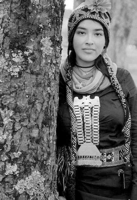 Mapuche Girl The Mapuche Are A Group Of Indigenous Inhabitants Of