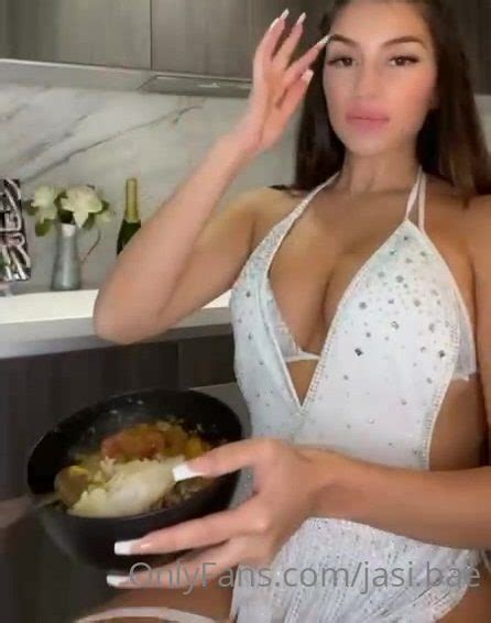 Jasi Bae Show Of Big Tits In Kitchen Onlyfans Leaks Porn Trex Vid