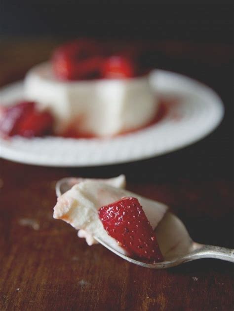 See more ideas about christmas desserts, dessert recipes, christmas food desserts. BURRATA PANNA COTTA WITH BLACK PEPPER STRAWBERRIES | Food, Sweet recipes, Dessert recipes