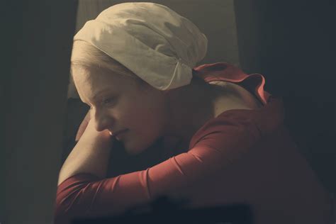 The Handmaids Tale Season 1 Finale Episode 10 Night Review Indiewire
