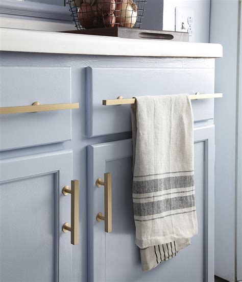 At cabinethardware.org, you will find a wide selection of the internet's best brands of cabinet hardware and organizers at the lowest prices online. In: Matte Brass Hardware | Home Decor Pinterest Trends ...