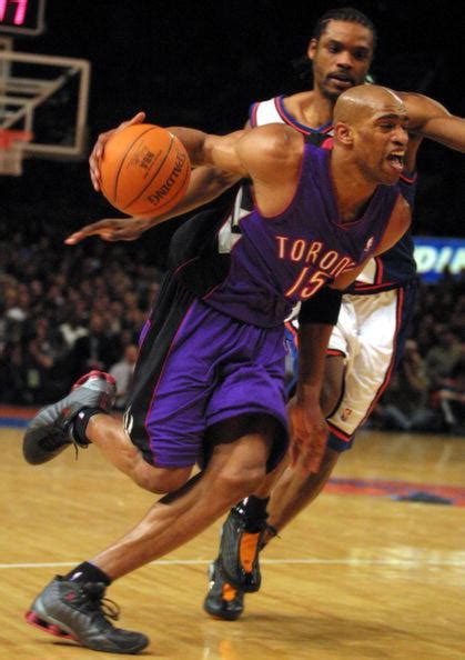 Toronto Raptors Vince Carter Drives Past New York