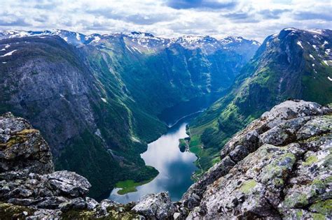 A Short History Of Tourism In Norway Daily Scandinavian