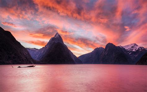 2560x1600 The Milky Pink Sea At Milford Sound 4k New Zealand 2560x1600