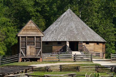 Discover american gothic barn in mount vernon, iowa: Farmer · George Washington's Mount Vernon