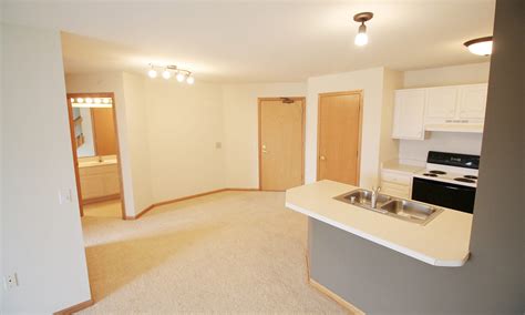 Use the apartment search tool at madison apartment living to find the best madison, wi, apartments for rent. Stone Creek Apartments | West Side Madison Apartments ...