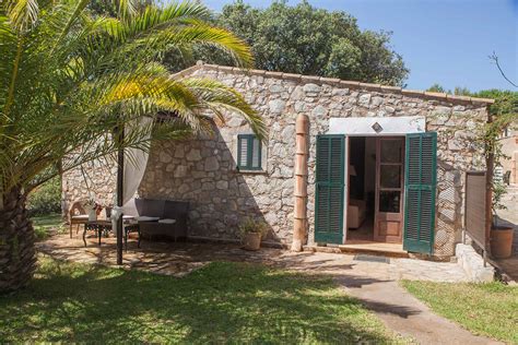 Encuentre el área, alcobas, baños y demás características que necesita. Landhotel mit Charme Mallorca - Eigenschaften - El Encinar ...