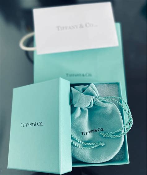 Tiffany And Co Bracelet Box Womens Fashion Jewelry And Organisers
