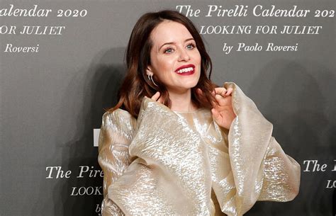 Ähnliche auktionslose, die von anderen kunden angesehen wurden. Claire Foy on hand to unveil Pirelli's 2020 calendar