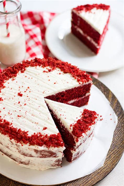Red Velvet Cake With Cream Cheese Frosting Munaty Cooking