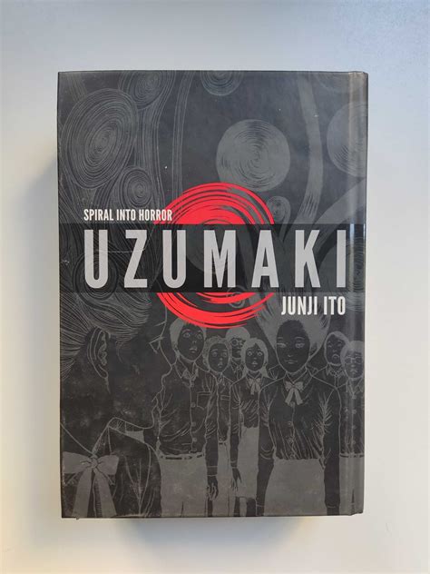Uzumaki 3 In 1 Deluxe Edition De Junji Ito Banda Desenata Manga