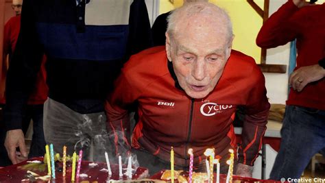 Cycliste mascotte de l'ardéchoise, robert marchand a célébré son ultime anniversaire le 26 novembre dernier à son ehpad de la région parisienne. Robert Marchand, le plus vieux sportif du monde, va ...