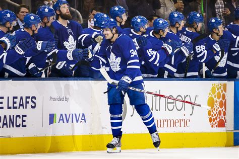 Auston matthews of the toronto maple leafs (nhl) pieces. Auston Matthews 'lucky' to display impressive ball ...
