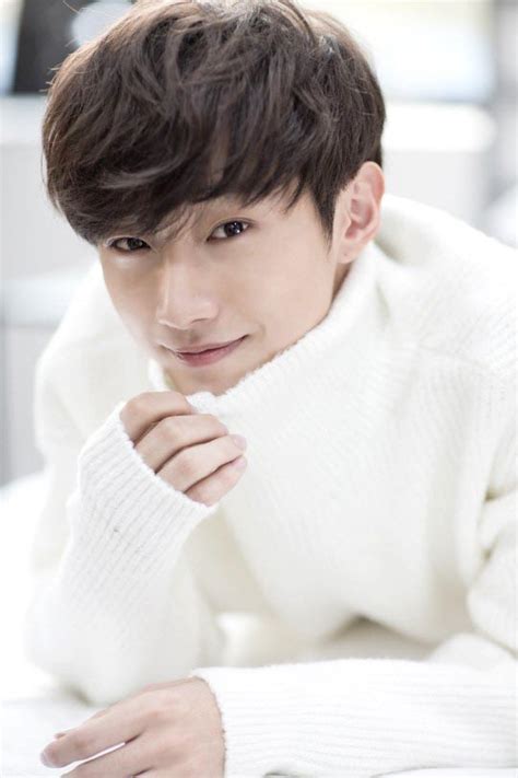 He was a member of boy g. Biodata Pemain Drama Korea Moonlight Drawn by Clouds (Love ...