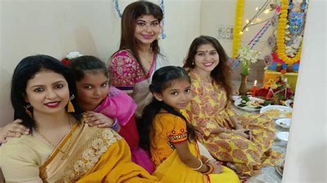 शमी की पत्नी ने देवी के सामने टेका माथा बेटी के साथ की मां सरस्वती की पूजा mohammed shami