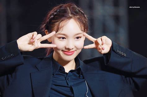 Review of oldboy 2003 (korean movie) 191020 TWICE Nayeon as Oldboy (Korean movie) at 'ONCE ...