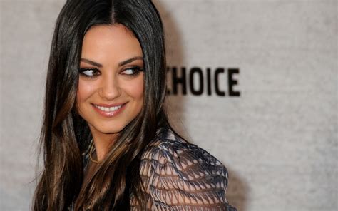 Mila Kunis Full Hd Wallpaper And Background Image 1920x1200 Id334899