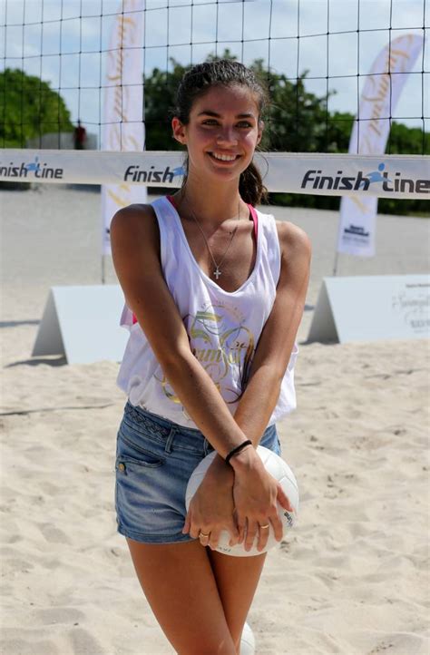 Gallery Sports Illustrated Swimsuit Models Play Beach Volleyball