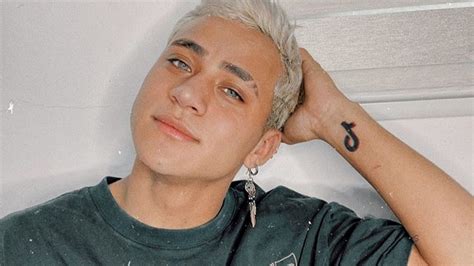 His full name is rodrigo alonso contreras gonzález and his family gave him the nickname chapito. he has an older sister, denisse. Rod Contreras se negó a pagar más de 4.000 pesos y estaría ...