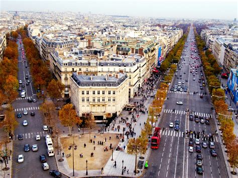Champs Elysees ~ Beautiful Place To Visit In Paris Tourist Destinations