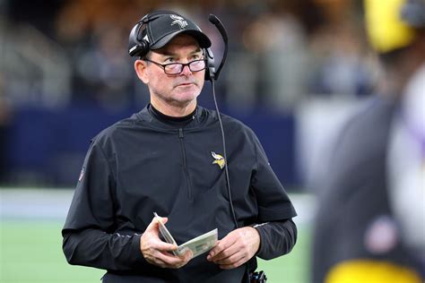 3 Reasons Why The Vikings Still Havent Extended Mike Zimmer