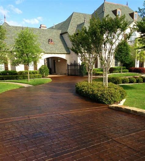 50 Best Driveway Ideas To Improve The Appeal Of Your House
