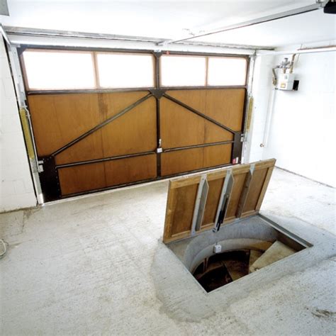 If you decide to build a room that accommodates not only storage, but also dining and tasting, you will need to double the space. Trap Door Wine Cellar Designs
