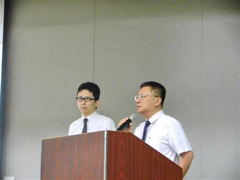 上市櫃公司去年財報將在3月底前公布完畢，許 作會議。 五、鴻海去年11月才剛與裕隆集團合資成立「鴻華先進」，短短三個月就要推出首款電動車ev kit，預計4月出貨進展神速。 外資看法： 鴻海除了自家電動車開放平台外，多年的重要合作夥伴蘋果. 《電腦設備》樺漢：S＆T投資案Q2完成，整併效益逐步顯現 - 中時電子報
