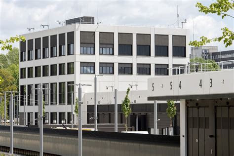 Im pressebereich finden sie pressemitteilungen, reden, gastbeiträge und interviews von vorstandsmitgliedern der deutschen bundesbank sowie weiteres pressematerial. Deutsche Bundesbank, Filiale Dortmund | SCHRAG|Fassaden