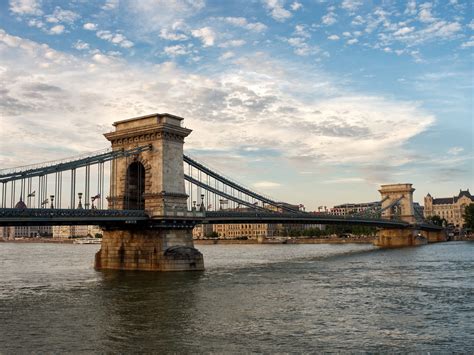 Watch Epic Saga Of Budapest S Iconic Chain Bridge New Video