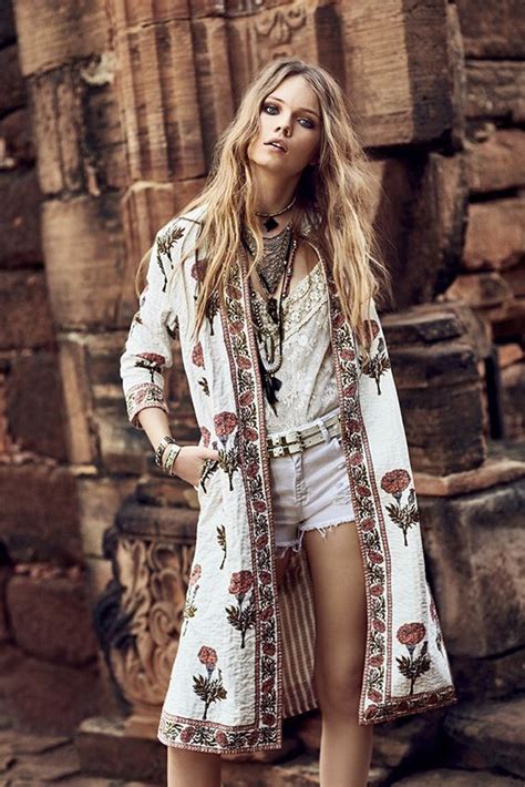In White Boho Chic Fashion Bohemian Queen Gypsy Embroidery Moda Boho Moda Y Estilo Hippie
