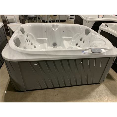 Jacuzzi J 215 Smart Hot Tub With 21 Jets Energy Efficient Convertible