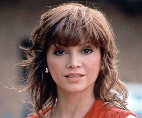 Victoria Principal Biography - Facts, Childhood, Family Life, Achievements