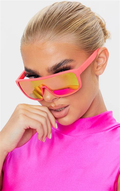 Neon Pink Matte Frame Revo Lense Sunglasses Prettylittlething Ire