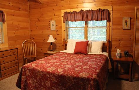 Carnifex ferry battlefield state park und whiple company store and museum zählen zu den sehenswürdigkeiten der region, während sie hier die schönheit der natur bewundern können: Country Road Cabins (Hico, WV) - Resort Reviews ...
