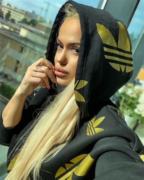Artista marturisea ca viata ei de ne intalneam la usa si predam stafeta, veneam eu si pleca el, venea el si plecam eu. FOTO / Dulce împăcare pentru Anda Adam și soțul ei! Prima ...