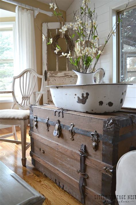 Explore Antique Decor Home For A Vintage Touch In Your Interior