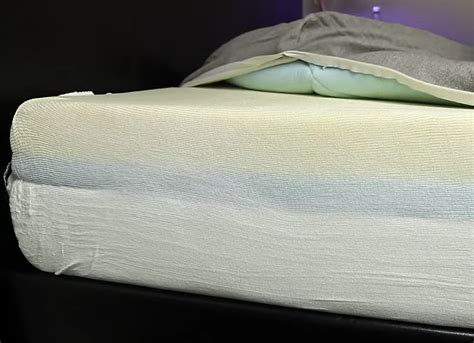 Western culture turned the traditional japanese quilted mattresses into a foldable mattress accompanied by a folding frame. Best floor mattress | Mattress size chart, Mattress on ...
