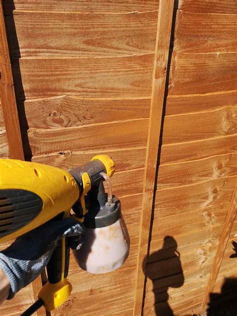 So i've started spraying the grate every day and no more stacks of poo! How to stain a fence - DIY Painting Tips