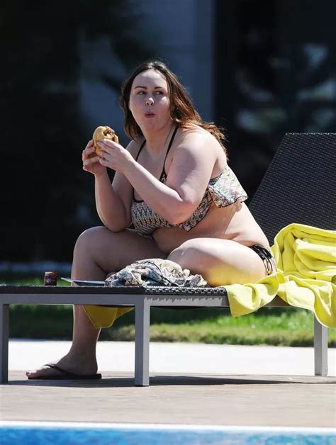 Chanelle Hayes Proudly Shows Off Her Fuller Size In Bikini While Scoffing Poolside Burger Before