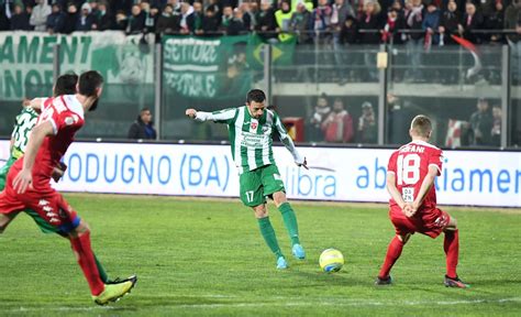 Find the latest gianluigi donnarumma news, stats, transfer rumours, photos, titles, clubs, goals scored this season and more. Daniele Donnarumma | A.S. Cittadella 1973