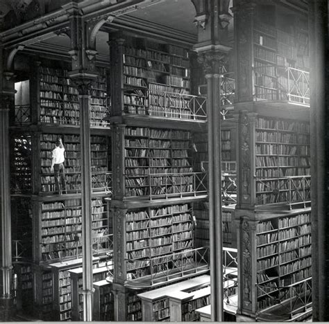 Stunning Vintage Photos Captured Inside The Cincinnati Old Main Library