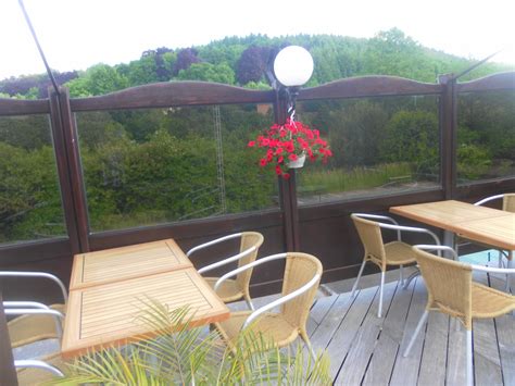 De ondergrond bestaat uit metamorf gesteente uit het cambrium van het massief van rocroi. Camping | Office Tourisme Gedinne