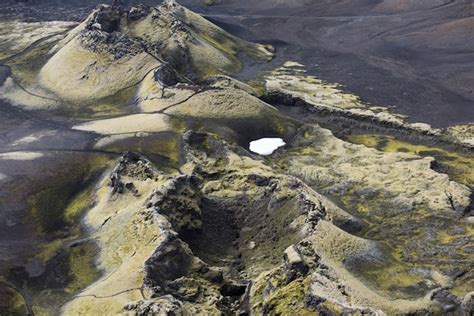 Premium Photo Laki Craters Or Lakagígar Is A Volcanic Fissure In The