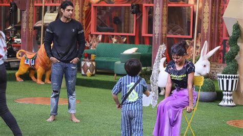 Housemates Of Bigg Boss 16 Get Roasted To The Tunes Of ‘bigg Bulletin