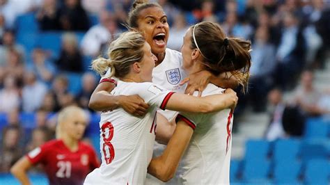 Fußball Wm Der Frauen 2019 England Gelingt Dank Traumstart Souveräner